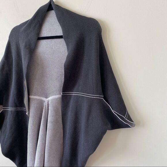 Lululemon Exaltation Wrap Black/White Stargaze Cardigan - Picture 7 of 12